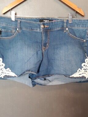 Torrid Denim Skinny Short Shorts Lace Crochet Side Panel Blue Plus Size 18